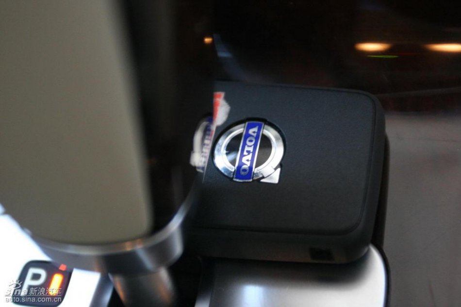 沃尔沃S80L 3.0T引擎及车钥匙