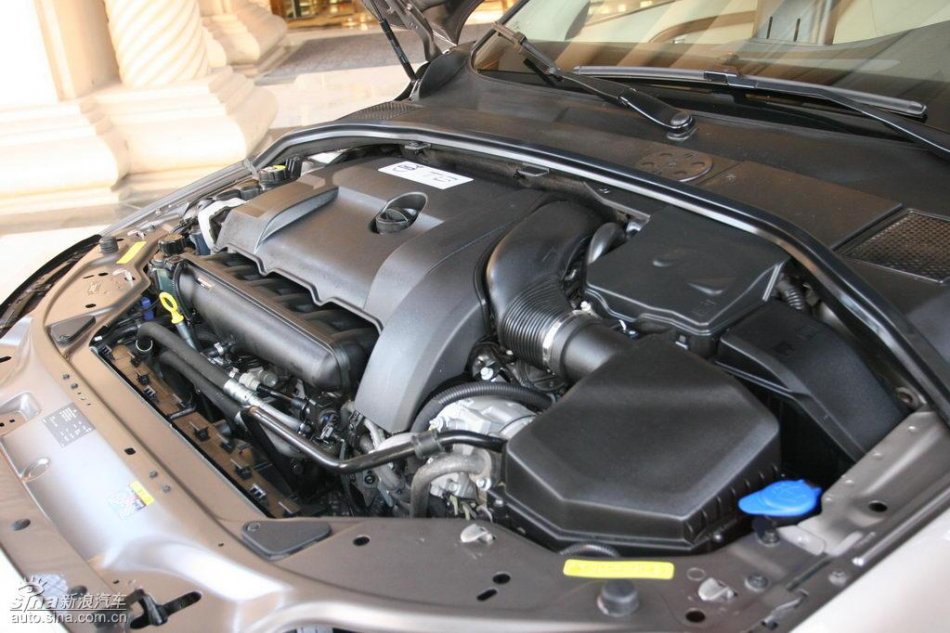 沃尔沃S80L 3.0T引擎及车钥匙