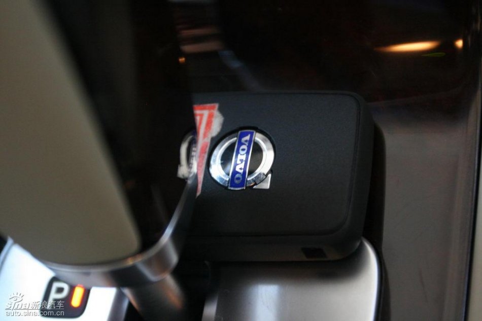 沃尔沃S80L 3.0T引擎及车钥匙