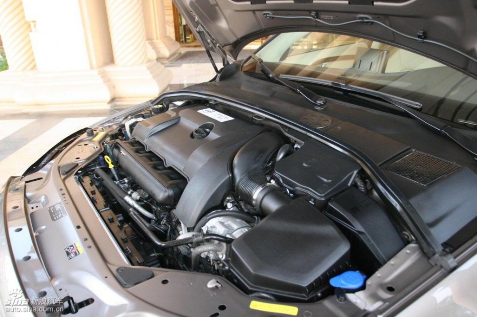 沃尔沃S80L 3.0T引擎及车钥匙