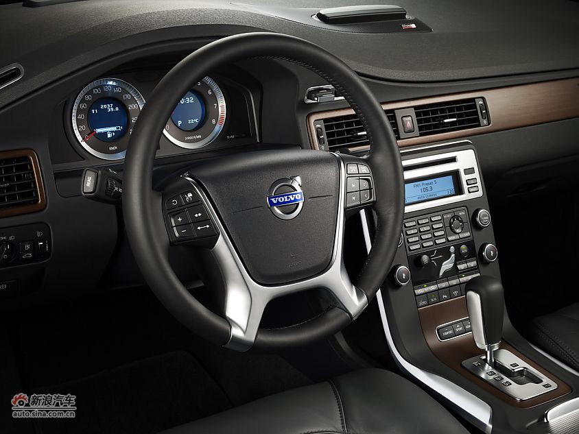 2011款S80L内饰