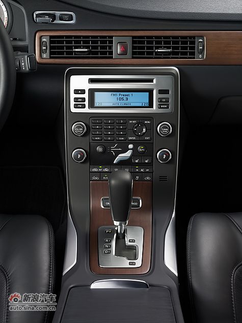 2011款S80L内饰