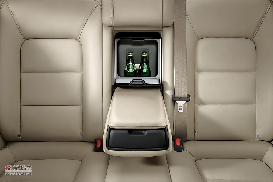 2011款S80L内饰