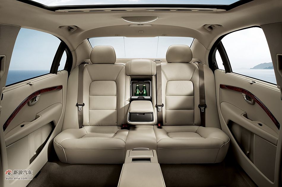 2011款S80L内饰