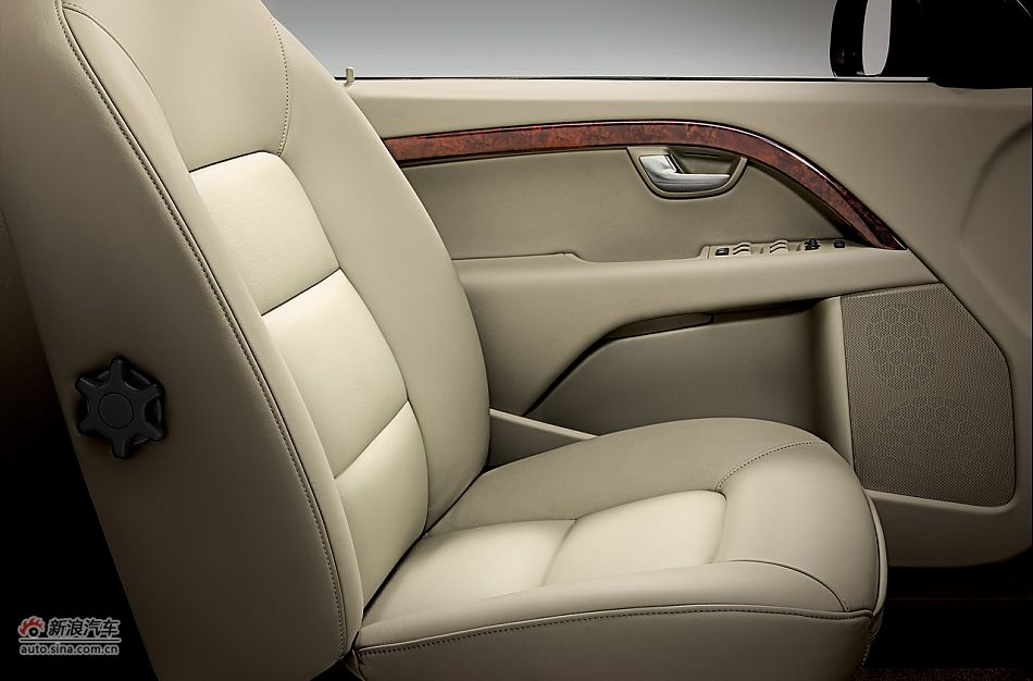 2011款S80L内饰