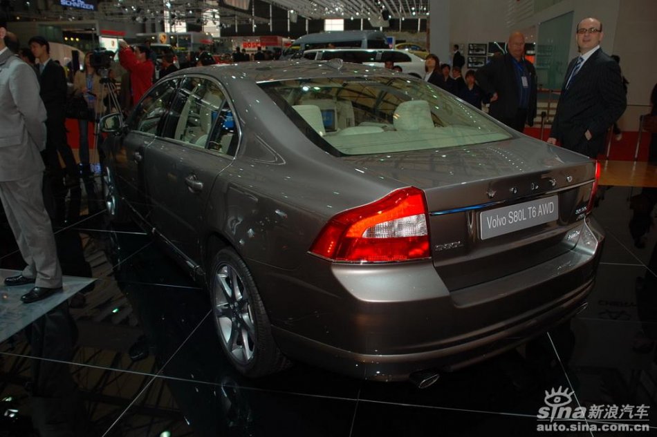 ֶS80L T6 AWD