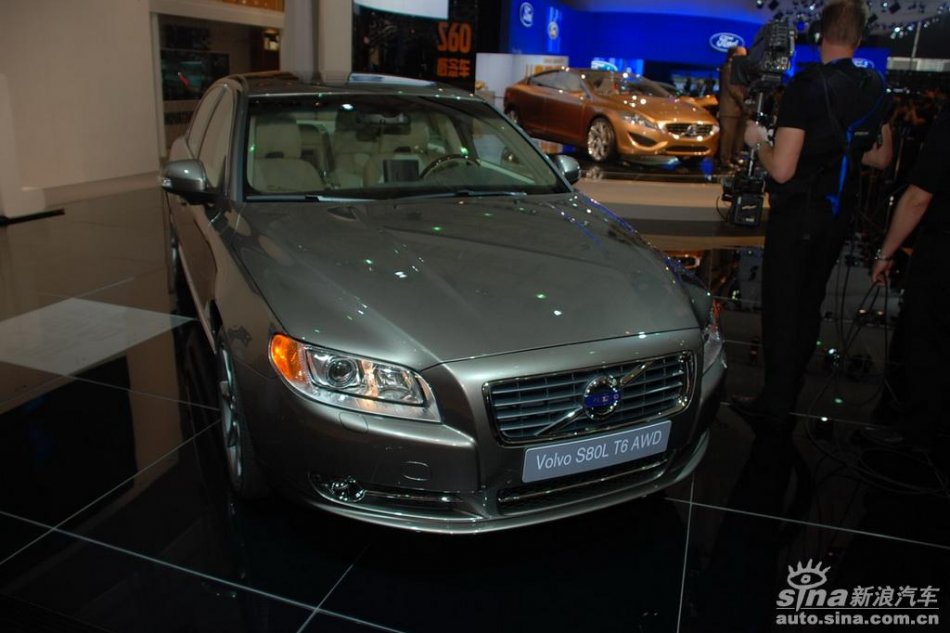 ֶS80L T6 AWD
