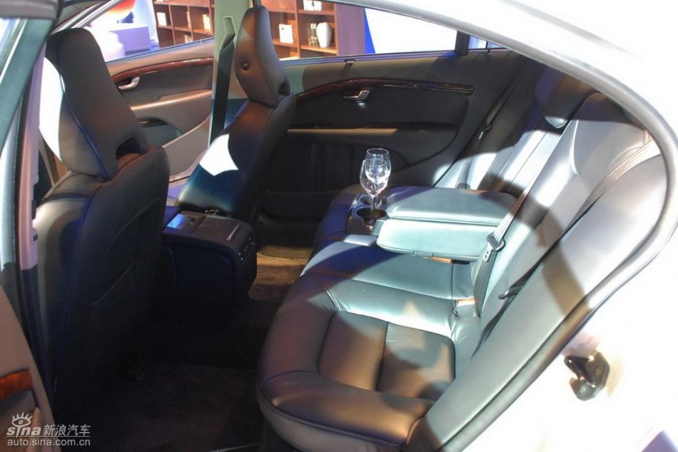 国产沃尔沃S80L上市现场内饰实拍