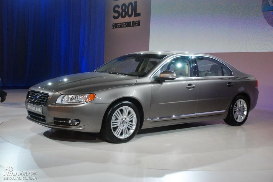 国产沃尔沃S80L上市现场外观实拍