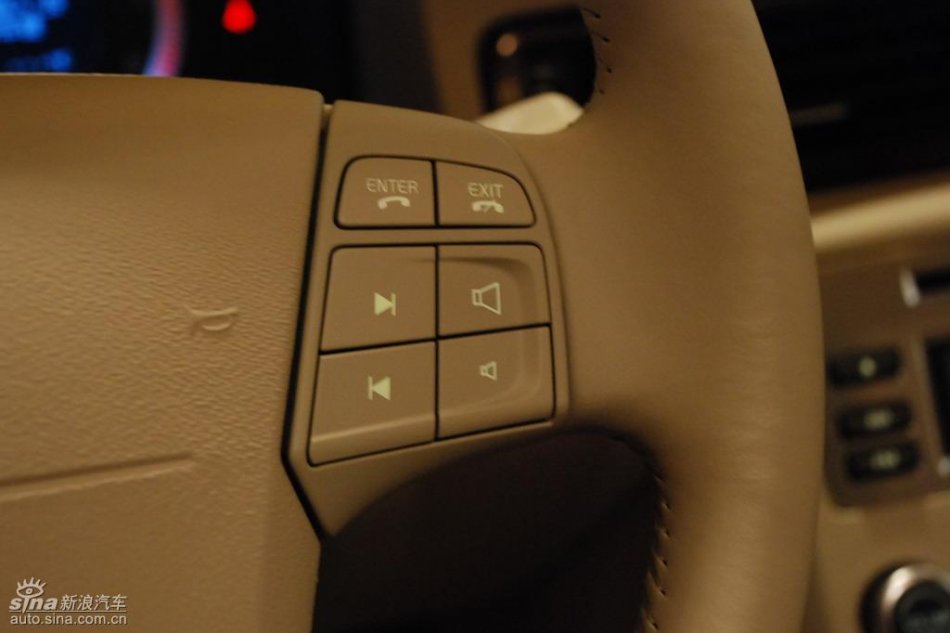 国产沃尔沃S80L上市现场内饰实拍