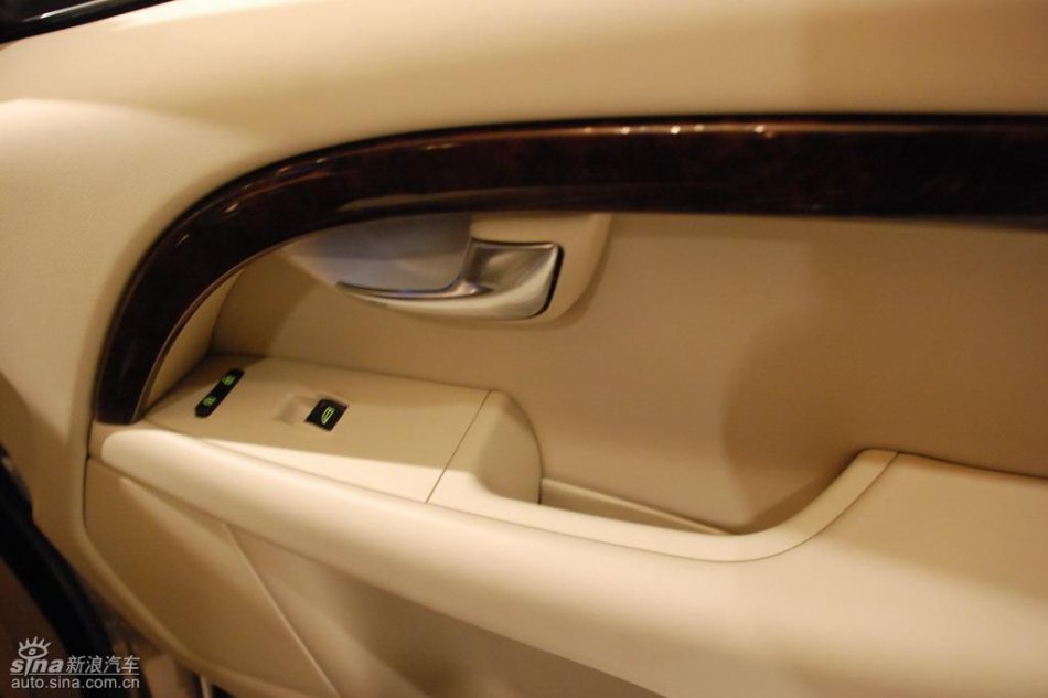 国产沃尔沃S80L上市现场内饰实拍
