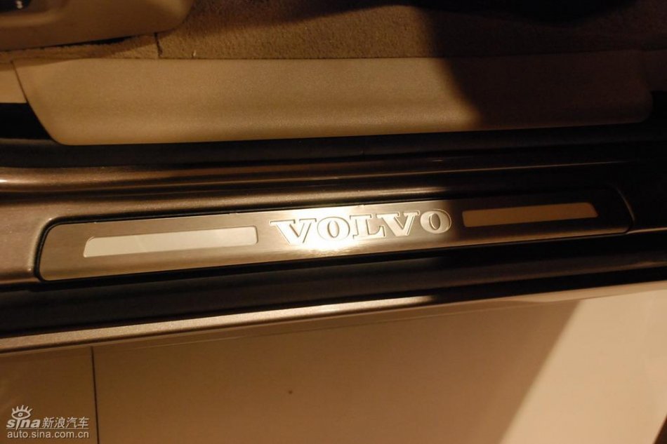 国产沃尔沃S80L上市现场内饰实拍