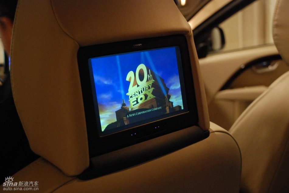 国产沃尔沃S80L上市现场内饰实拍