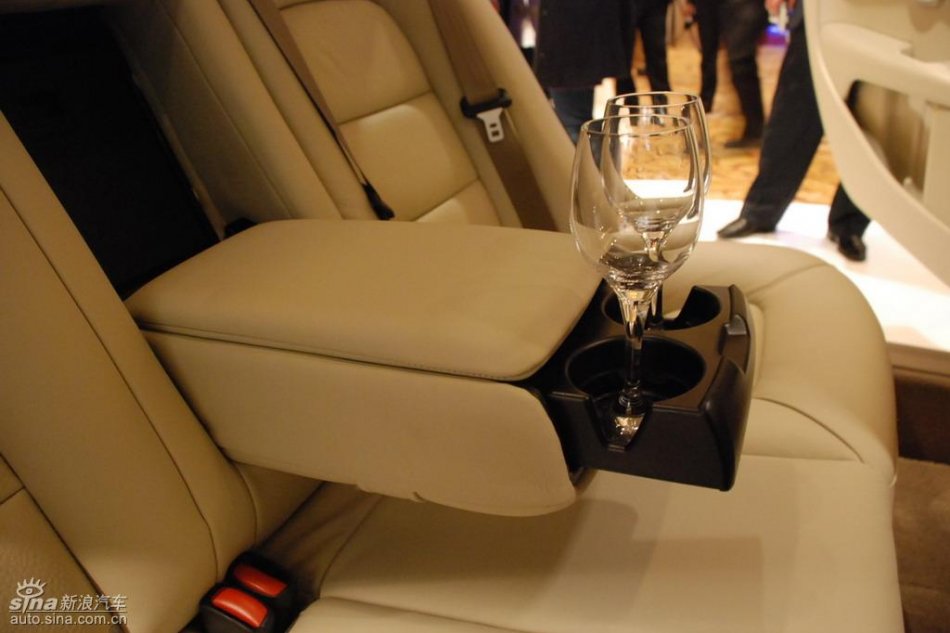 国产沃尔沃S80L上市现场内饰实拍