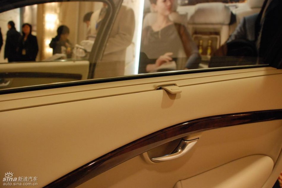 国产沃尔沃S80L上市现场内饰实拍