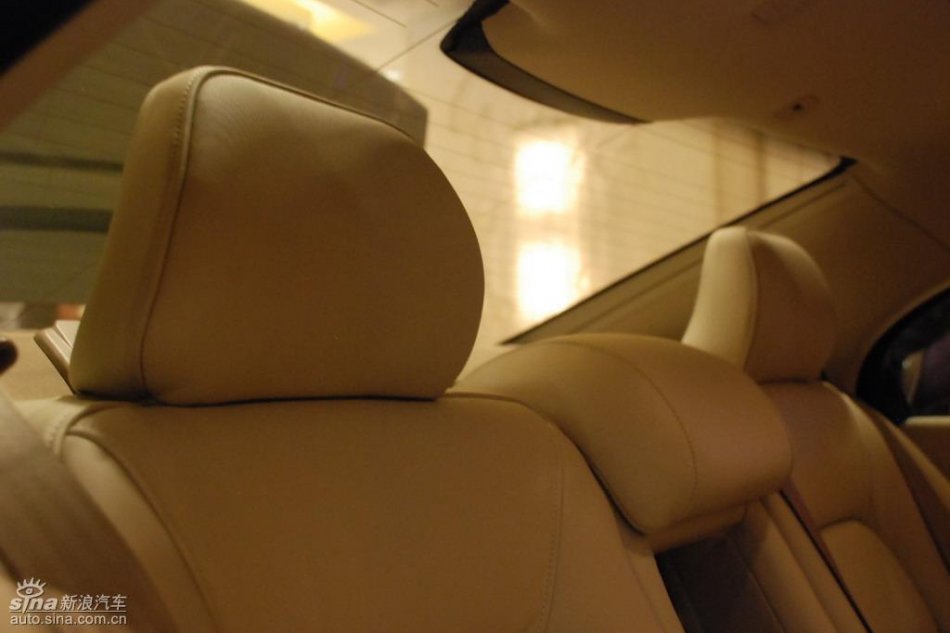 国产沃尔沃S80L上市现场内饰实拍
