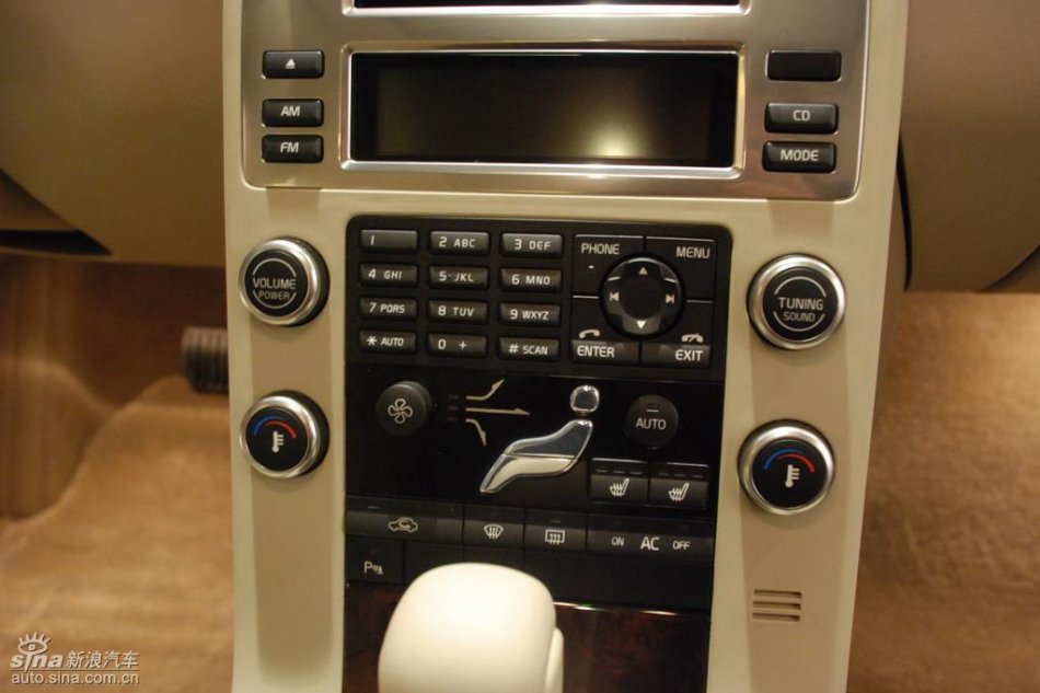 国产沃尔沃S80L上市现场内饰实拍