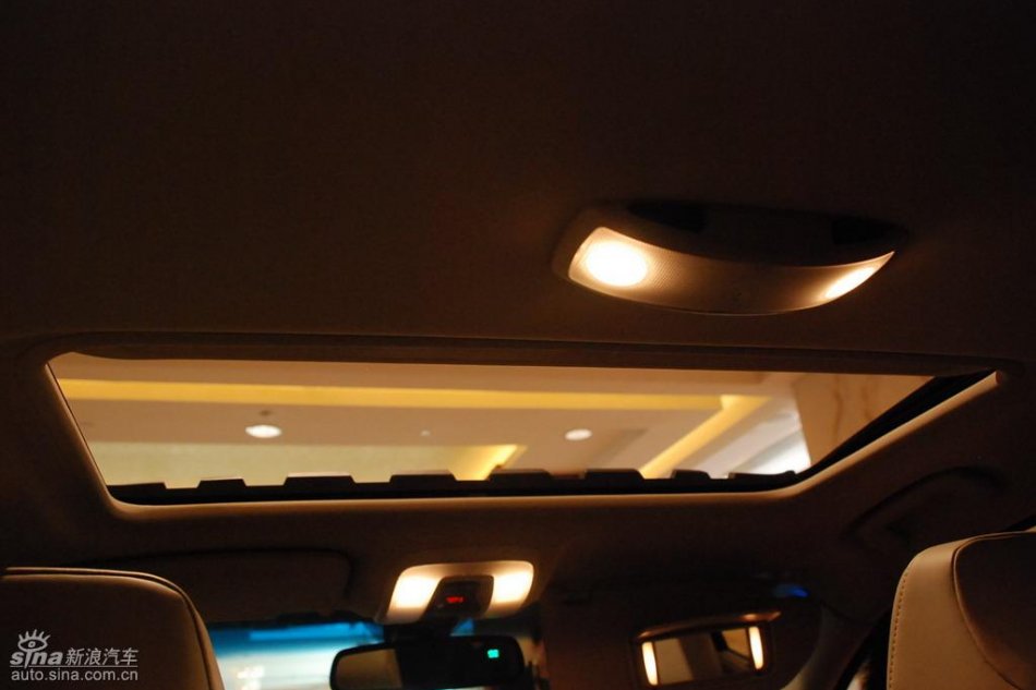国产沃尔沃S80L上市现场内饰实拍