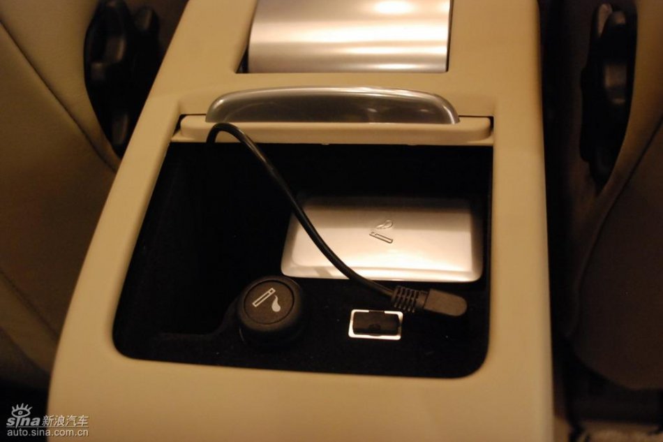 国产沃尔沃S80L上市现场内饰实拍