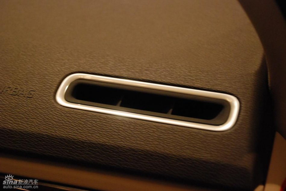 国产沃尔沃S80L上市现场内饰实拍