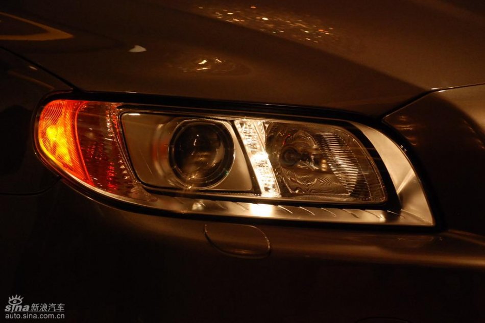 国产沃尔沃S80L上市现场外观实拍