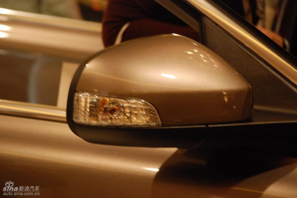 国产沃尔沃S80L上市现场外观实拍