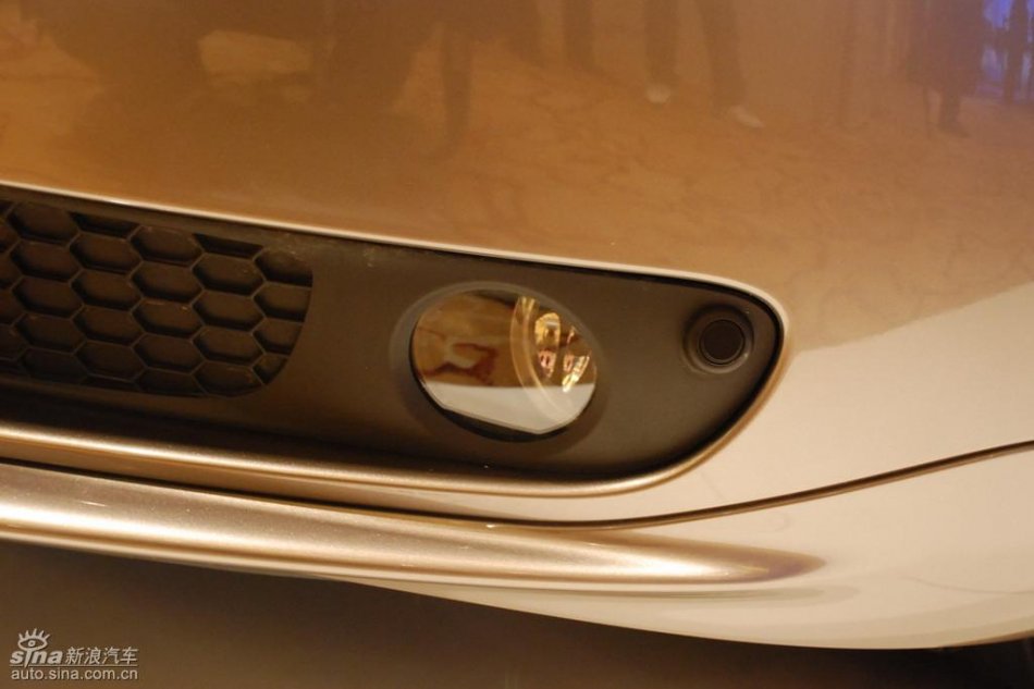 国产沃尔沃S80L上市现场外观实拍