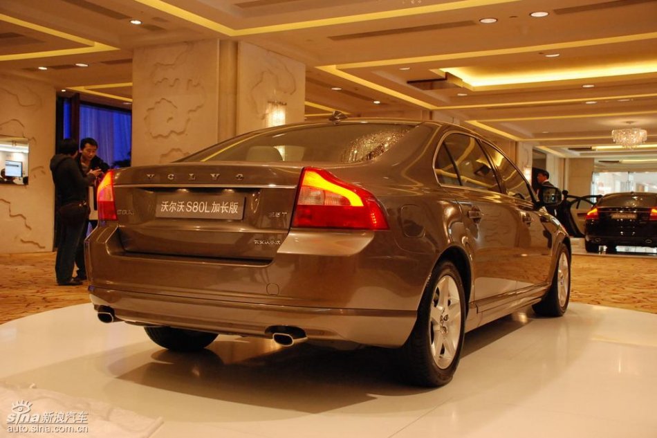 国产沃尔沃S80L上市现场外观实拍