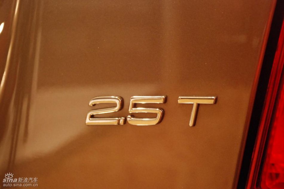 国产沃尔沃S80L上市现场外观实拍