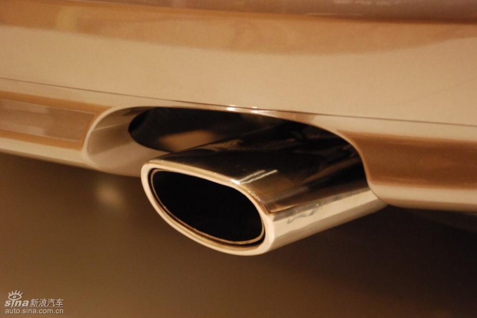 国产沃尔沃S80L上市现场外观实拍