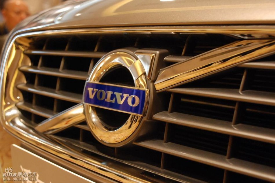 国产沃尔沃S80L上市现场外观实拍