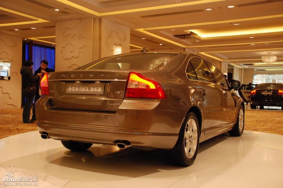 国产沃尔沃S80L上市现场外观实拍
