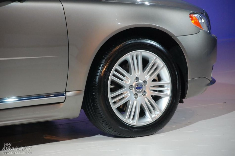 国产沃尔沃S80L新车亮相