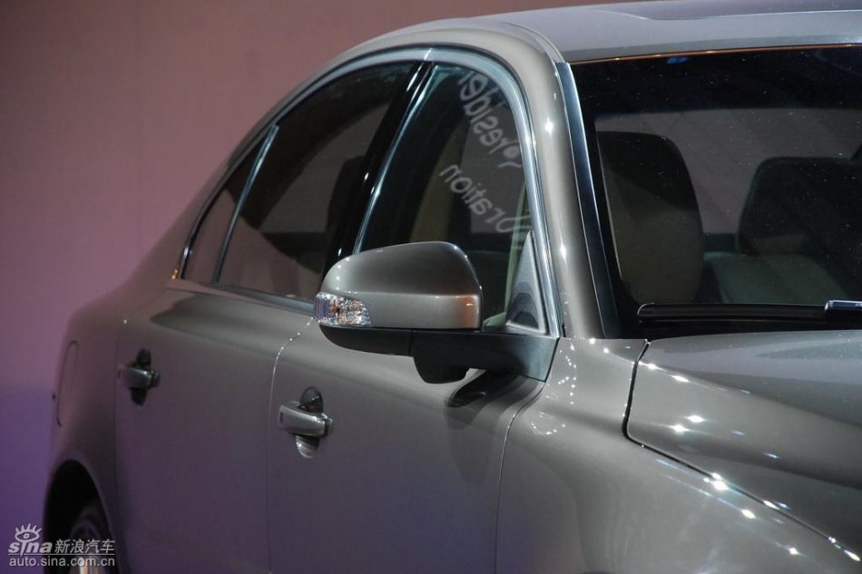 国产沃尔沃S80L新车亮相