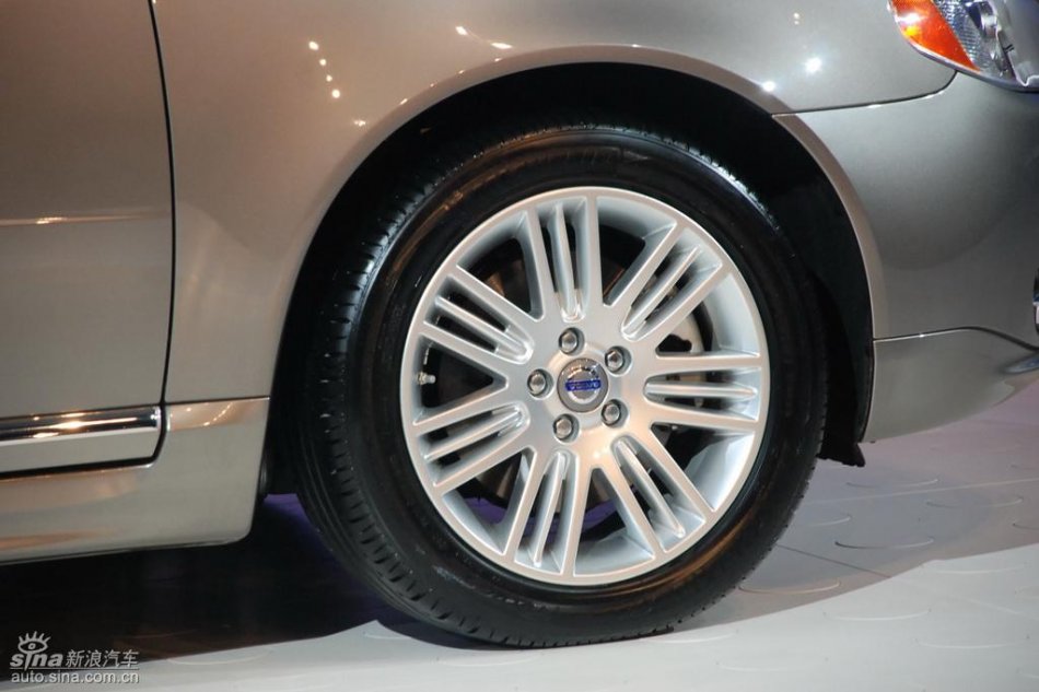 国产沃尔沃S80L新车亮相