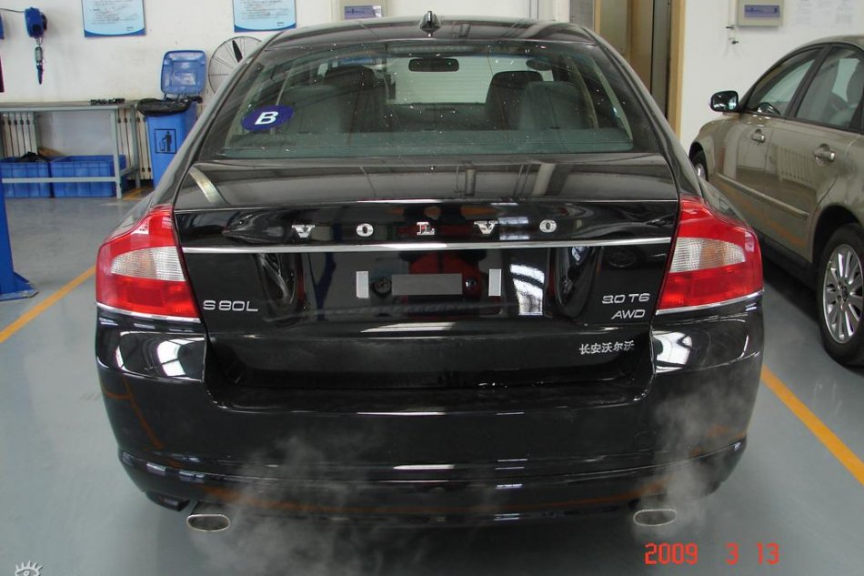 国产Volvo S80L到店图