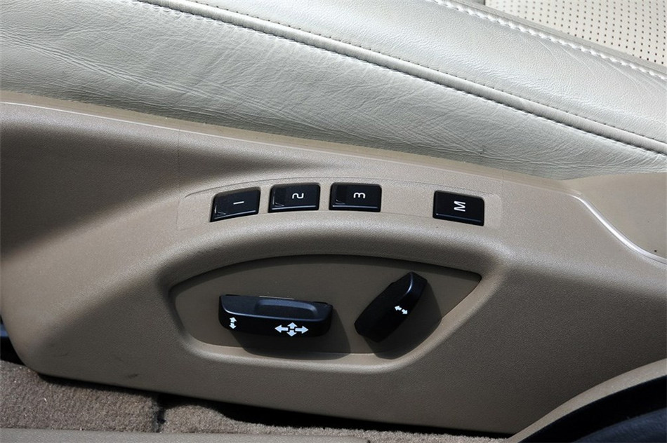 沃尔沃S80L 2012款 T5智尊版 空间