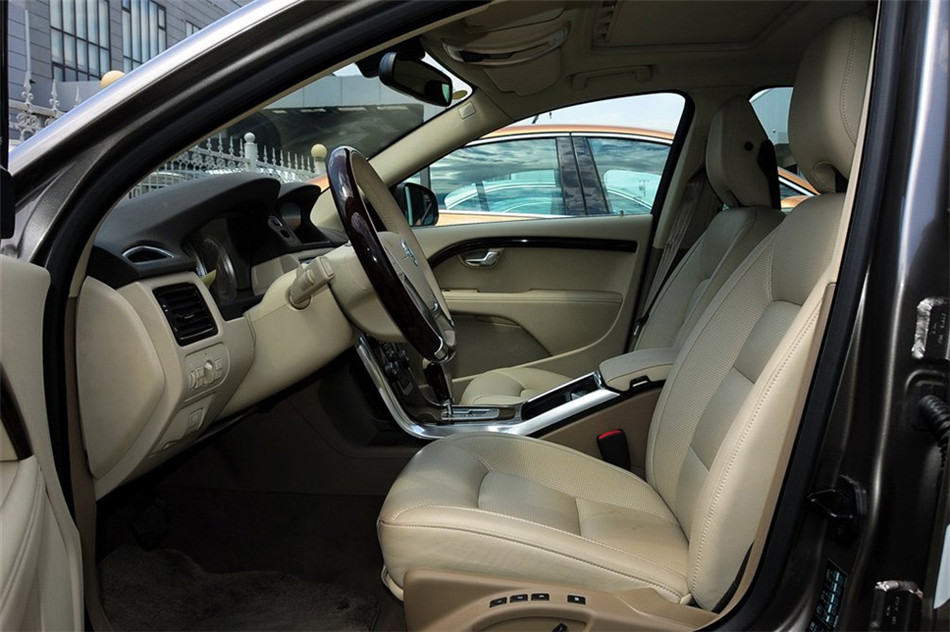 沃尔沃S80L 2012款 T5智尊版 空间