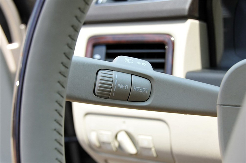 沃尔沃S80L 2012款 T5智尊版 内饰