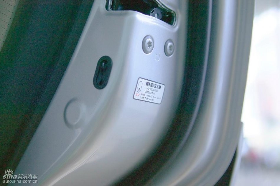 国产丰田RAV4内饰实拍