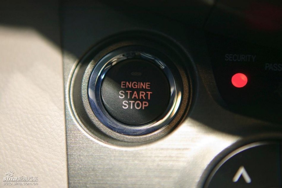 国产丰田RAV4内饰实拍