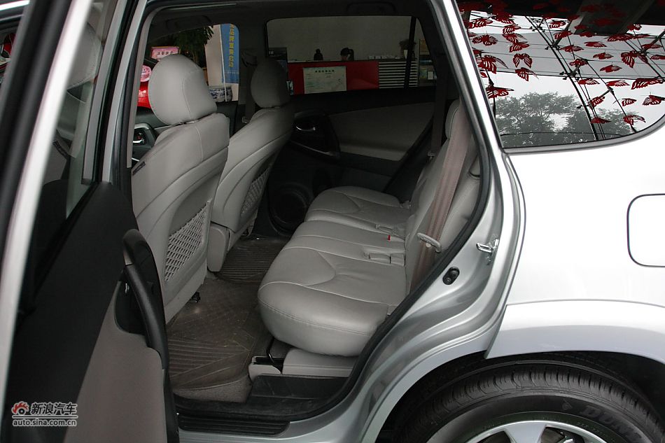 RAV4 2.4自动豪华版