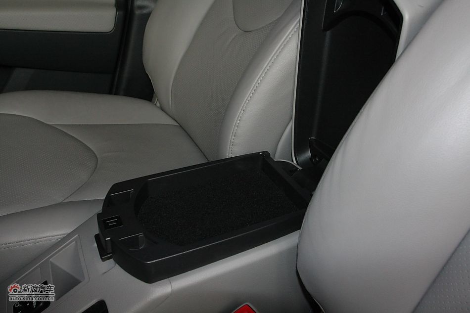 RAV4 2.4自动豪华版