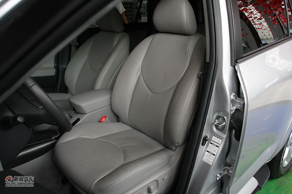 RAV4 2.4自动豪华版