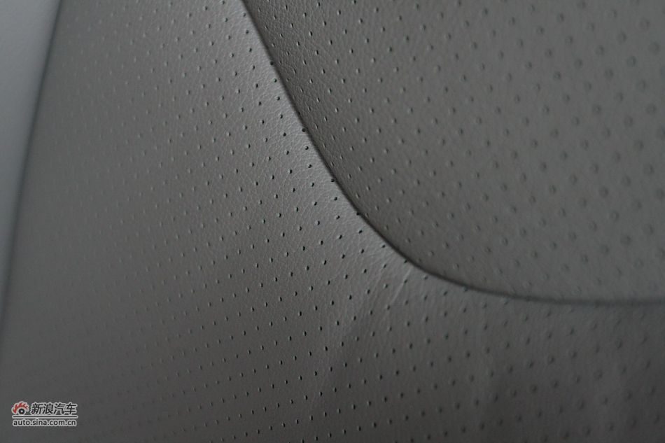 RAV4 2.4自动豪华版