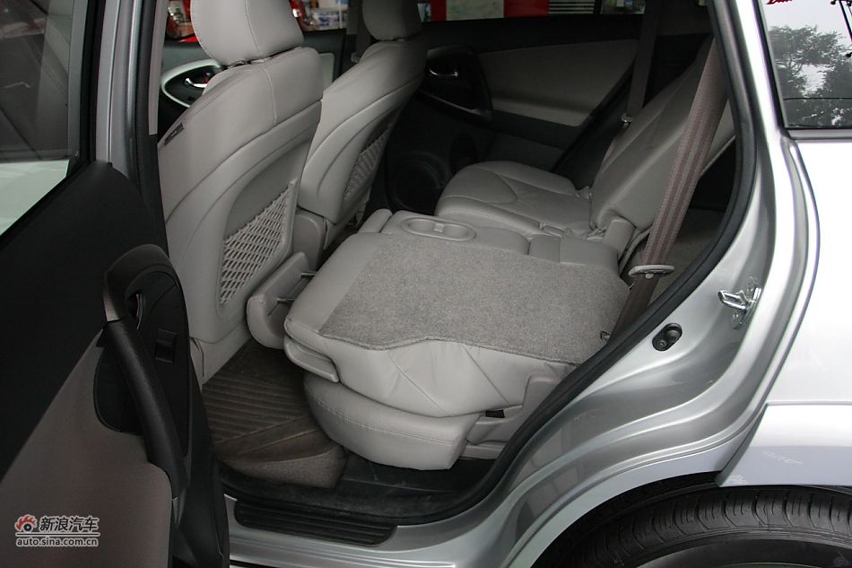 RAV4 2.4自动豪华版