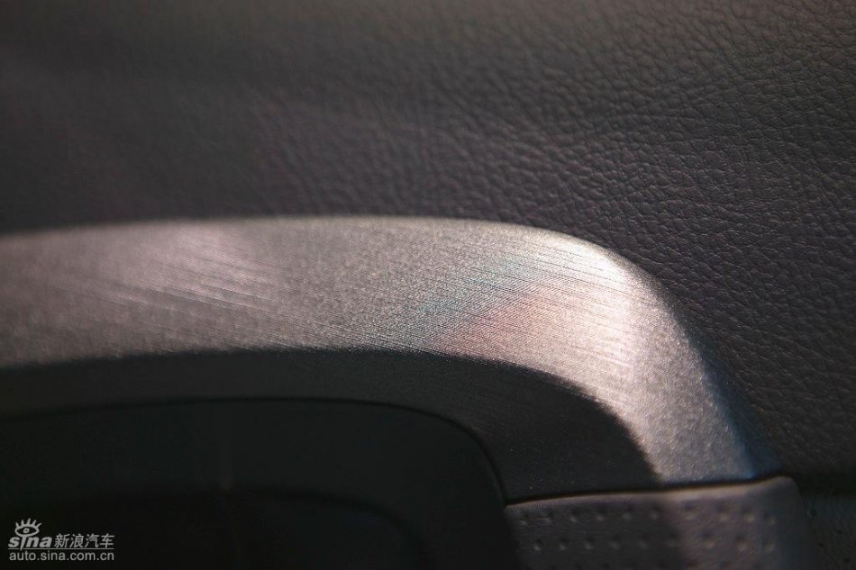 国产丰田RAV4内饰实拍