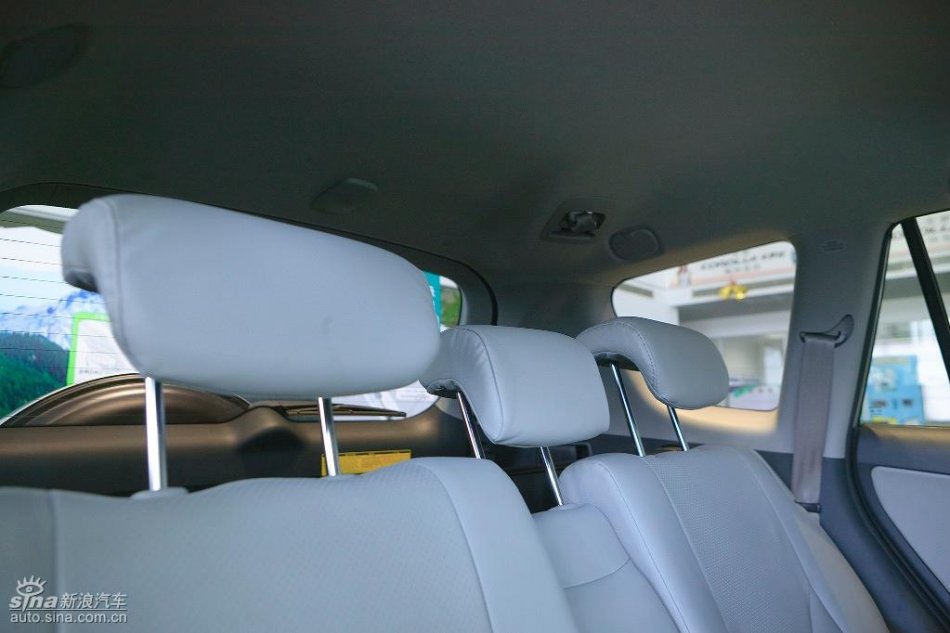 国产丰田RAV4内饰实拍