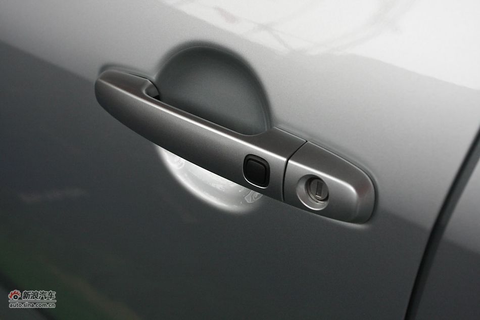 RAV4 2.4自动豪华版