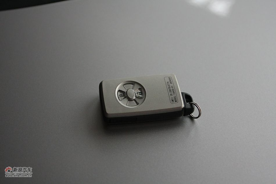 RAV4 2.4自动豪华版